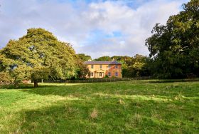 Countryside Hideaways: 6 Most Secluded Houses - kate & tom's Large Holiday Homes