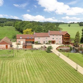 Riverside Mill - kate & tom's Large Holiday Homes