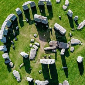  Visiting Stonehenge: Everything You Should Know & More - kate & tom's Large Holiday Homes