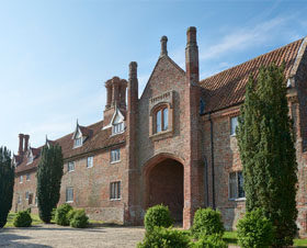 Tudor-Hall with an arch in Norfolk.