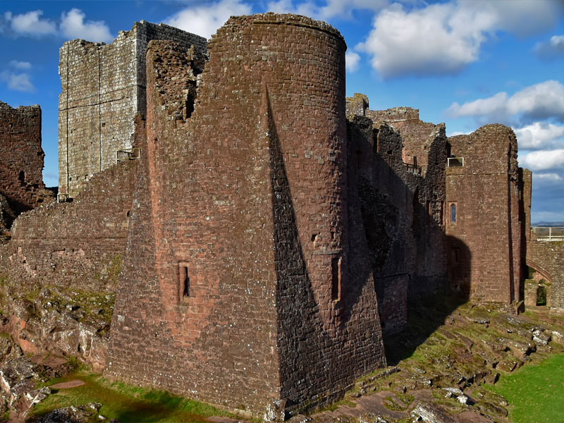 Goodrich Castle on a sunny day.