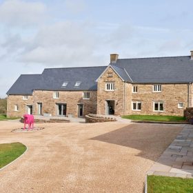 The Wholehouse - kate & tom's Large Holiday Homes