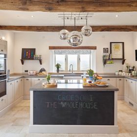 The Wholehouse - kate & tom's Large Holiday Homes