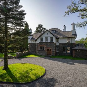 Windermere Retreat - kate & tom's Large Holiday Homes