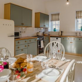 Butley Priory - kate & tom's Large Holiday Homes