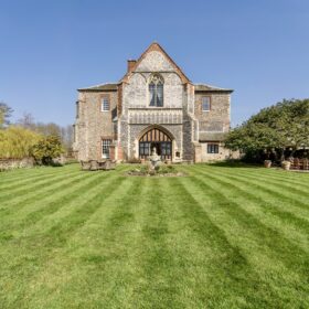 Butley Priory - kate & tom's Large Holiday Homes