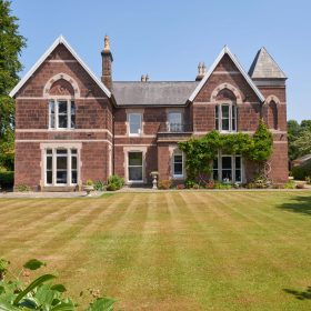 Minton Hall - kate & tom's Large Holiday Homes