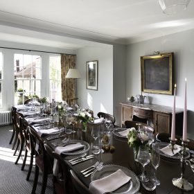 Butley Abbey Farmhouse - kate & tom's Large Holiday Homes