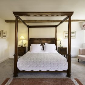 Butley Abbey Farmhouse - kate & tom's Large Holiday Homes