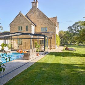 Whittington House - kate & tom's Large Holiday Homes