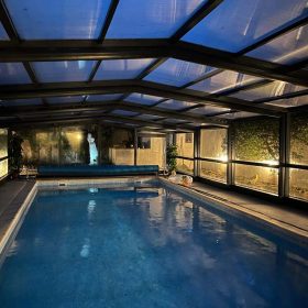  Whittington House - kate & tom's Large Holiday Homes