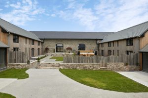  Courtyard Barns - kate & tom's Large Holiday Homes