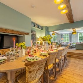 Greene Farmhouse - kate & tom's Large Holiday Homes