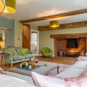 Greene Farmhouse - kate & tom's Large Holiday Homes