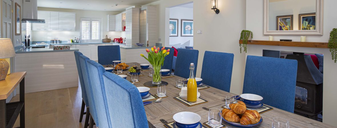 Foxes Cottage - kate & tom's Large Holiday Homes