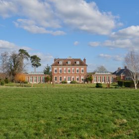 Top Hat House - kate & tom's Large Holiday Homes