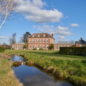 Top Hat House - kate & tom's Large Holiday Homes