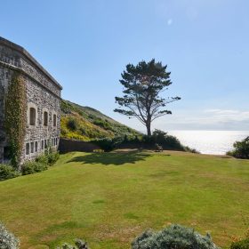 Surrounded by Sea - kate & tom's Large Holiday Homes