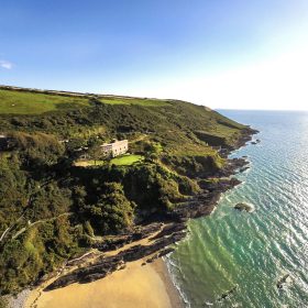 Surrounded by Sea - kate & tom's Large Holiday Homes