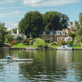  Holiday Cottages in Henley on Thames - kate & tom's Large Holiday Homes