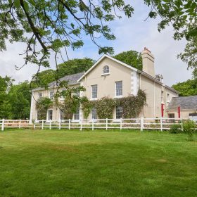 Dartmoor Hall - kate & tom's Large Holiday Homes