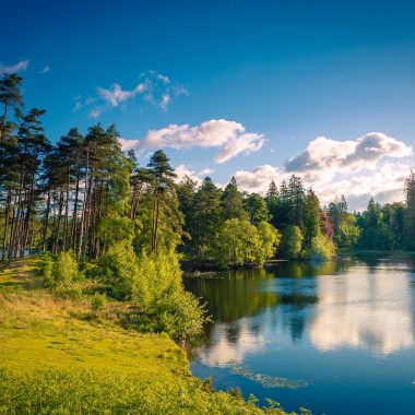 6 of the Best Ideas & Destinations for Walking Holidays - kate & tom's Large Holiday Homes
