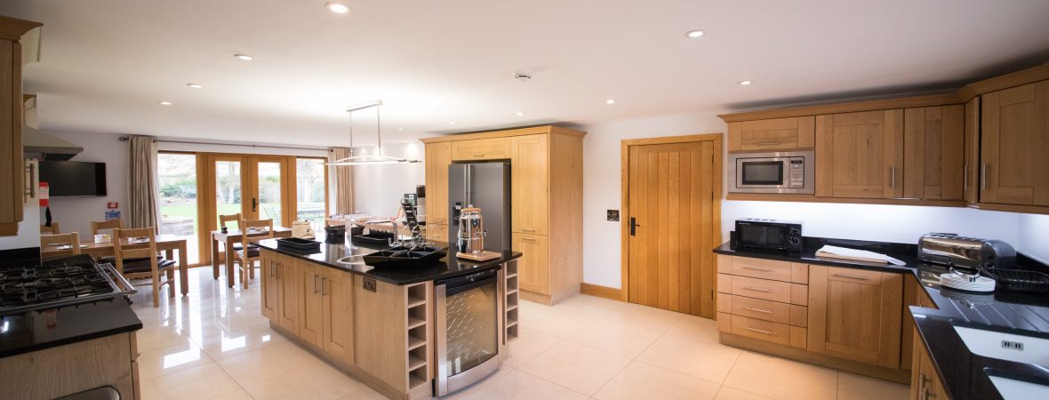 Kingfisher House - kate & tom's Large Holiday Homes
