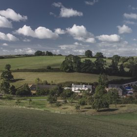 Lower Vineyard Farmhouse - kate & tom's Large Holiday Homes