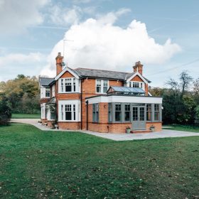 Chalk Hill House - kate & tom's Large Holiday Homes