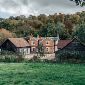  Chalk Hill House - kate & tom's Large Holiday Homes