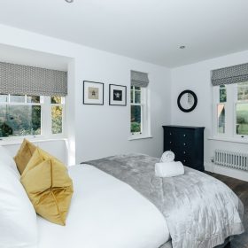 Chalk Hill House - kate & tom's Large Holiday Homes