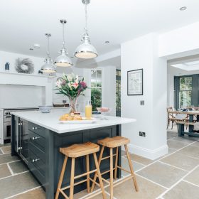 Chalk Hill House - kate & tom's Large Holiday Homes