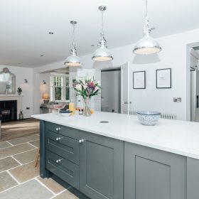 Chalk Hill House - kate & tom's Large Holiday Homes