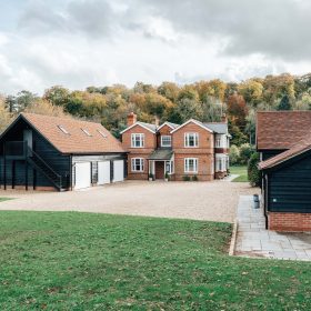 Chalk Hill House - kate & tom's Large Holiday Homes