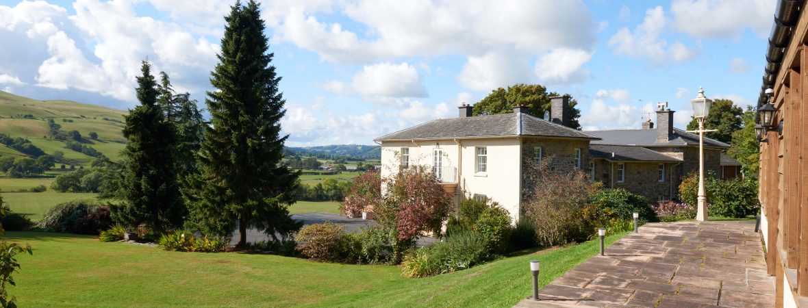 Severn Valley Manor - kate & tom's Large Holiday Homes