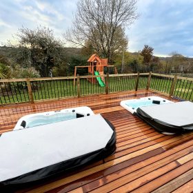 The School of Fun Hot Tubs - kate & tom's Large Holiday Homes