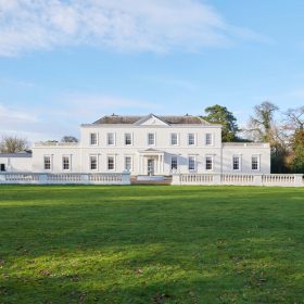 The White House - kate & tom's Large Holiday Homes