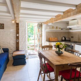 Coach House Cottages - kate & tom's Large Holiday Homes
