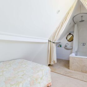 Coach House Cottages - kate & tom's Large Holiday Homes