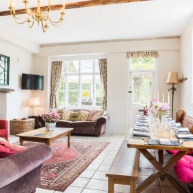 Coach House Cottages - kate & tom's Large Holiday Homes