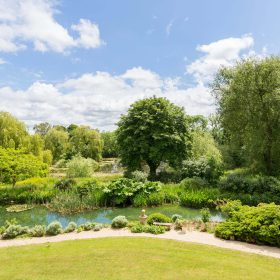 Coach House Cottages - kate & tom's Large Holiday Homes