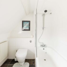 Coach House Cottages - kate & tom's Large Holiday Homes