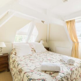 Coach House Cottages - kate & tom's Large Holiday Homes
