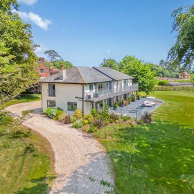 Jurassic View - kate & tom's Large Holiday Homes