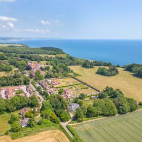 Jurassic View - kate & tom's Large Holiday Homes