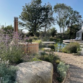 The Water Shed - kate & tom's Large Holiday Homes