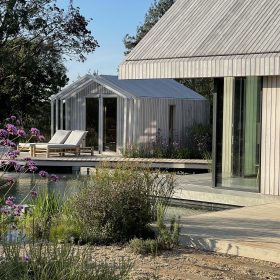 The Water Shed - kate & tom's Large Holiday Homes