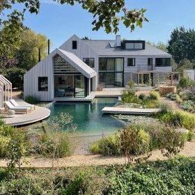 The Water Shed - kate & tom's Large Holiday Homes