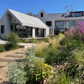 The Water Shed - kate & tom's Large Holiday Homes