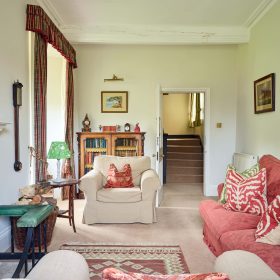 The Brecon Pink House - kate & tom's Large Holiday Homes